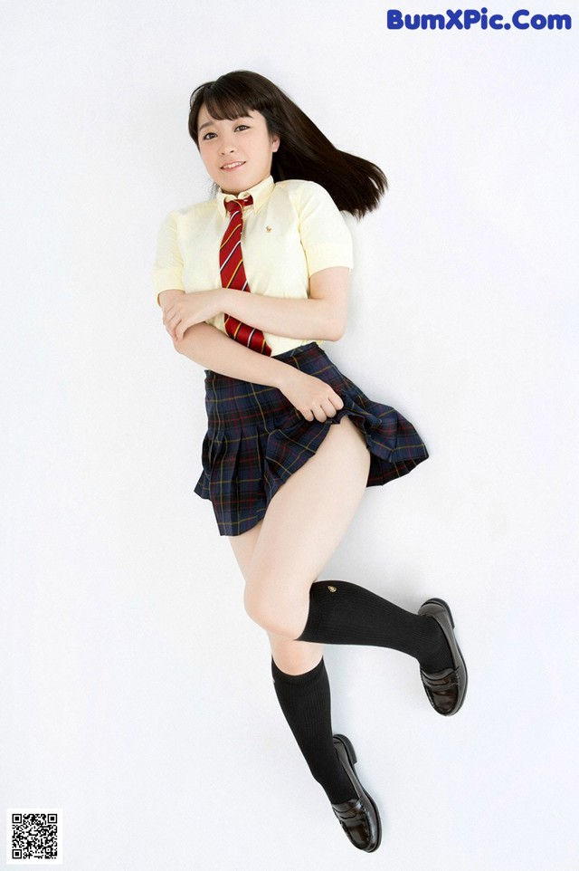 Shiori Konno - Bebes Electric Chair No.d38e18